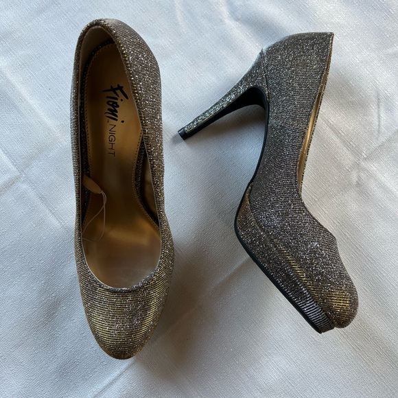 Fioni NIGHT pumps heels gray sparkle size 8 1/2 - Picture 1 of 10